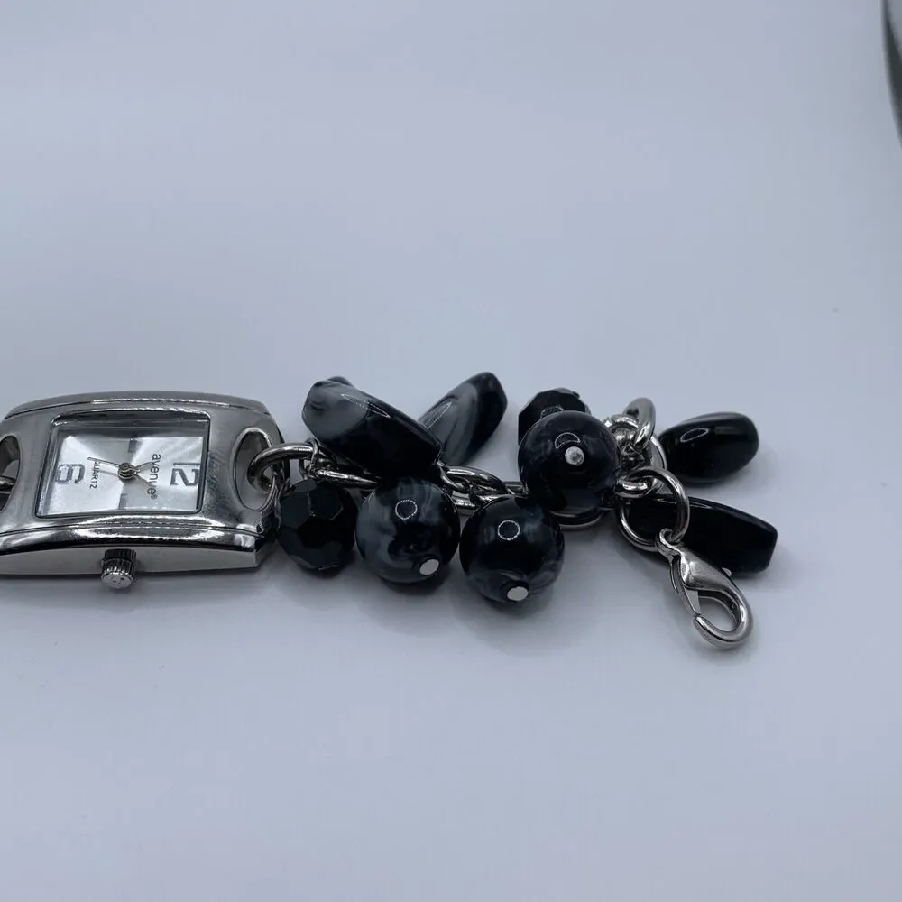 Vintage AVENUE Womens Silver Tone Black Gray Bead Bracelet Quartz Watch A56